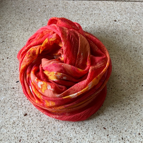 Theodora Callum Scarf - Picture 3 of 7